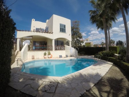 4 Bedroom Villa for Sale in Chloraka Paphos - 10