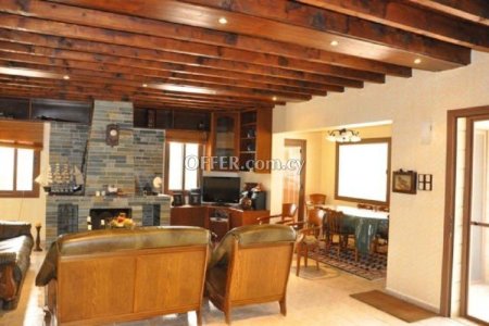 4 Bed Detached House for rent in Pissouri, Limassol - 11