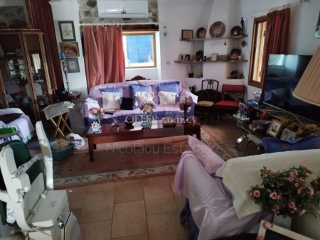 Traditional multi level 4 bedroom house in Kalo Chorio Limassol - 9
