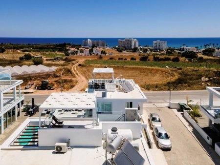 4-Bedroom Villa Centrally Protaras - 16