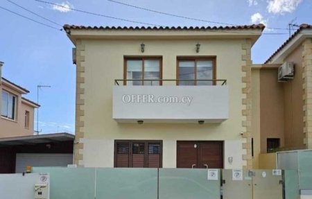 4-bedroom Detached Villa 160 sqm in Oroklini - 12