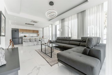 Luxurious Five Bedroom Villa in Protaras - 19