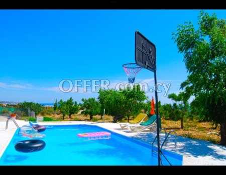 Luxury 2 bedrooms villa with swimming pool 10m x 5m AVAILABLE FOR SHORT TERM OR LONG TERM. - 5