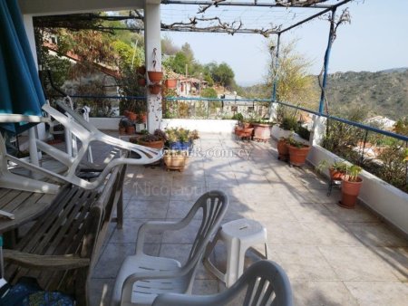 Traditional multi level 4 bedroom house in Kalo Chorio Limassol - 5
