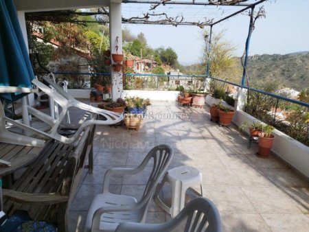 Traditional multi level 4 bedroom house in Kalo Chorio Limassol - 5