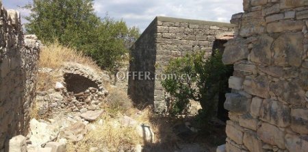 3 Bed Semi-Detached House for sale in Vouni, Limassol - 3