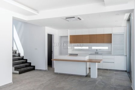 4-Bedroom Villa Centrally Protaras - 11
