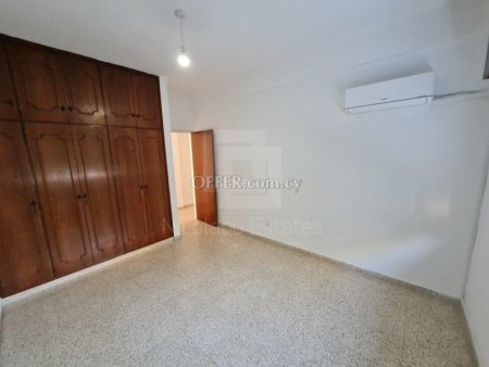 Three bedroom house for rent in Mesa Geitonia - 3