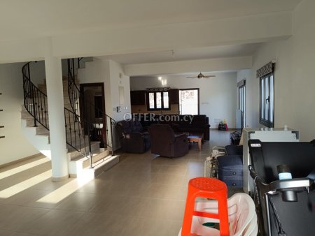 New For Sale €299,000 House 3 bedrooms, Detached Oroklini, Voroklini Larnaca - 3