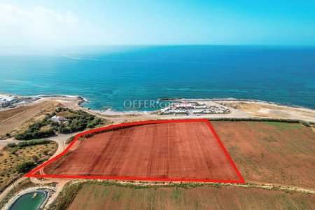 Field for Sale in Dekelia, Larnaca - 1