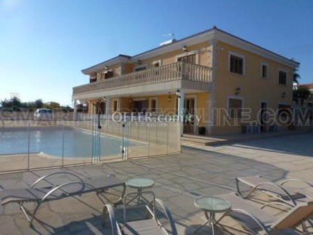 5 Bed Detached Villa For Rent in Villages, Apesia, Limassol - 1