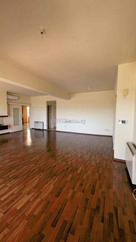 4 Bed Apartment for Sale in Faneromeni, Larnaca - 11