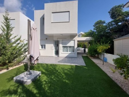 Four bedroom house in Panthea area Limassol - 10