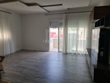 Fully renovated three bedroom furnished flat in Mesa Gitonia. - 7