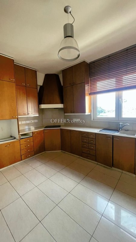 4 Bed Apartment for Sale in Faneromeni, Larnaca - 8