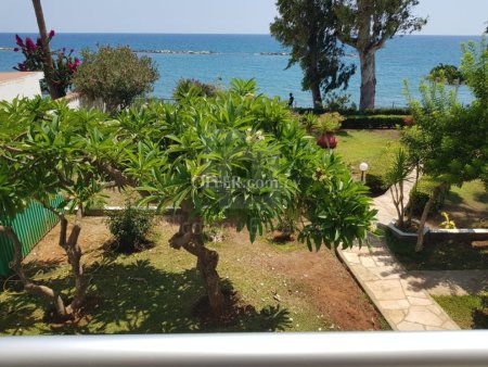 Amazing two bedroom beachfront apartment for rent in Ayios Tychonas - 5