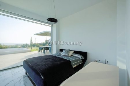 4 Bed Detached Villa for rent in Peyia, Paphos - 4