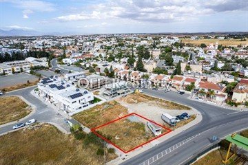 Residential plot in Latsia, Nicosia - 1