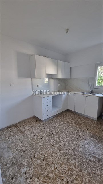 Renovated 3 Bedroom Apartment  Very Close To The European University I - 6