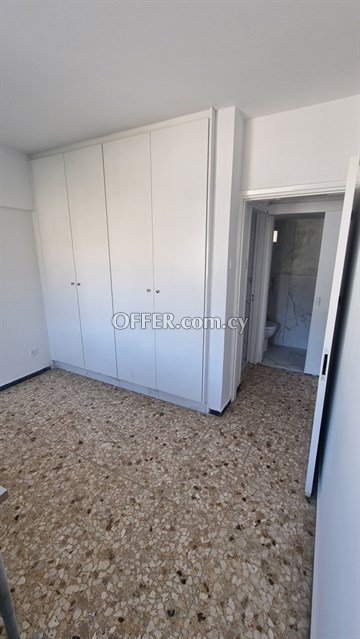 Renovated 3 Bedroom Apartment  Very Close To The European University I - 4
