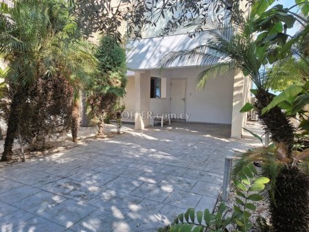 4 Bed Semi-Detached House for rent in Governor's Beach, Limassol - 2