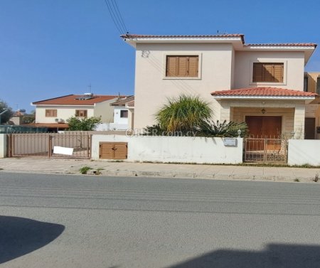 New For Sale €350,000 Maisonette 4 bedrooms, Semi-detached Lakatameia, Lakatamia Nicosia