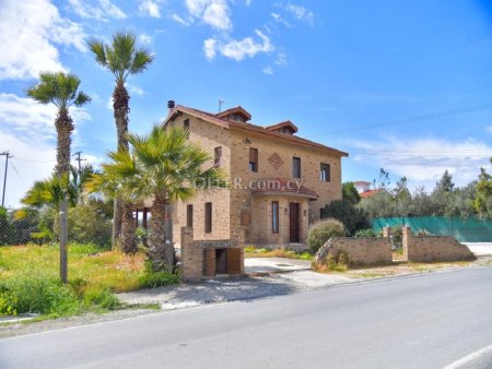 New For Sale €415,000 Villa 5 bedrooms, Detached Aradippou Larnaca - 1
