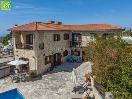 Detached Villa in Arodes