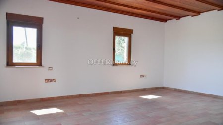 New For Sale €415,000 Villa 5 bedrooms, Detached Aradippou Larnaca - 7