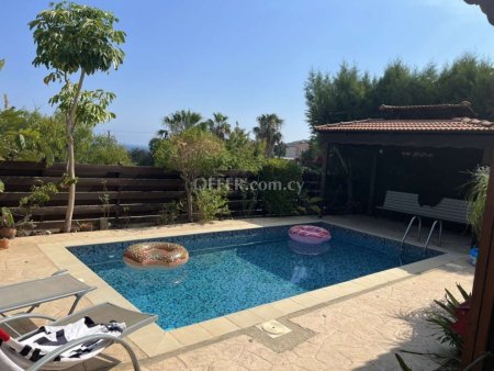 2 Bed Detached House for rent in Agios Tychon, Limassol