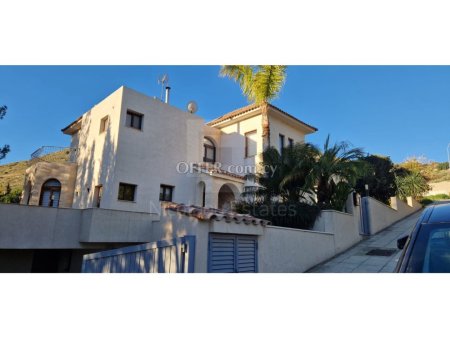 Beautiful four bedroom house in Germasogeia area