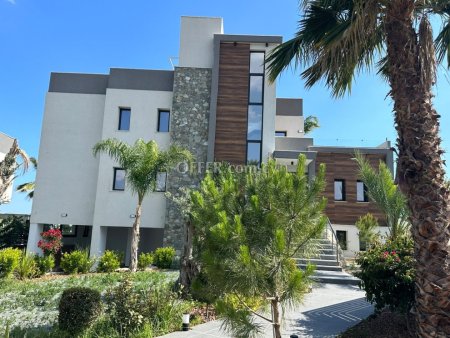 6 Bed Detached Villa for rent in Parekklisia, Limassol