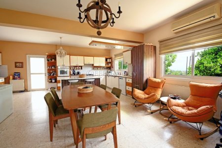 4 Bed Detached Villa for Sale in Deryneia, Ammochostos - 8