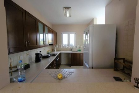 3 Bed Apartment for rent in Mouttagiaka Tourist Area, Limassol - 7