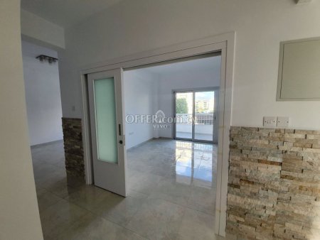 FULLY RENOVATED 2 BEDROOM APARTMENT