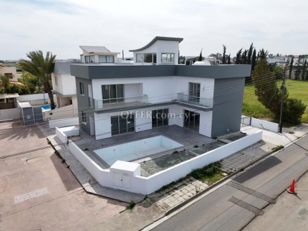House (Detached) in Lakatamia, Nicosia for Sale - 11
