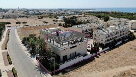 Commercial Building for sale in Tombs Of the Kings, Paphos - 4