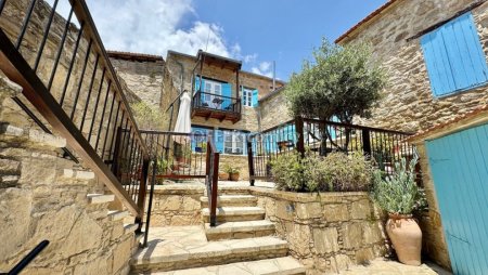 4 Bedroom Stunning Traditional House Tochni Larnaca - 11