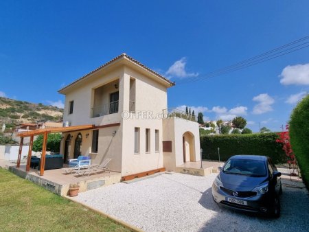 3-bedroom Detached Villa 160 sqm in Pissouri - 12