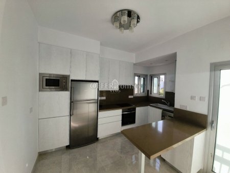 FULLY RENOVATED 2 BEDROOM APARTMENT - 8