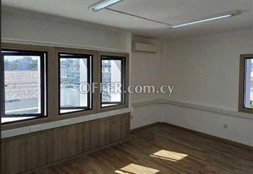 Office 102 sqm  in Latsia, It has a ready internet network, air condit - 5