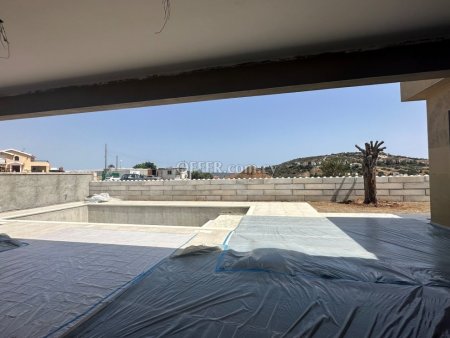 3 Bed Detached House for rent in Parekklisia, Limassol - 8