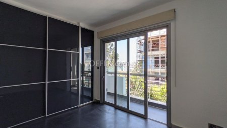 Three bedroom penthouse apartment in Engomi Nicosia. - 4