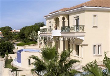 Seaview Luxury 4 Bedroom Villa  In Pegeia, Pafos