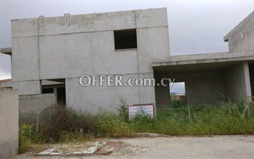 Incomplete 4 Bedroom House  in Dali, Nicosia - 1