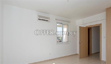 1 Bedroom Apartment With Large Veranda  In Oroklini, Larnaka - 4