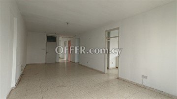 Three bedroom apartment in Strovolos , Nicosia - 4