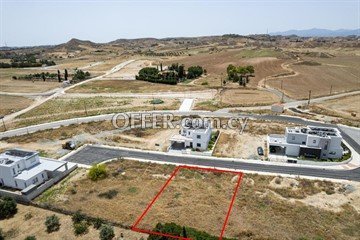 Residential plot under division in Latsia, Nicosia - 1