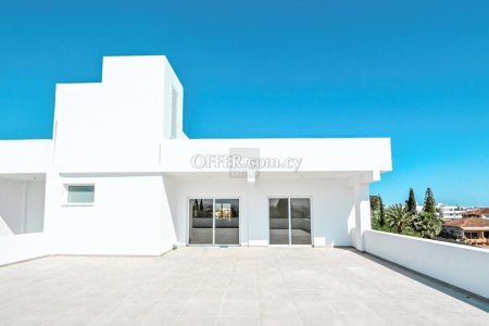 Modern Two-Bedroom Apartment with Large Veranda