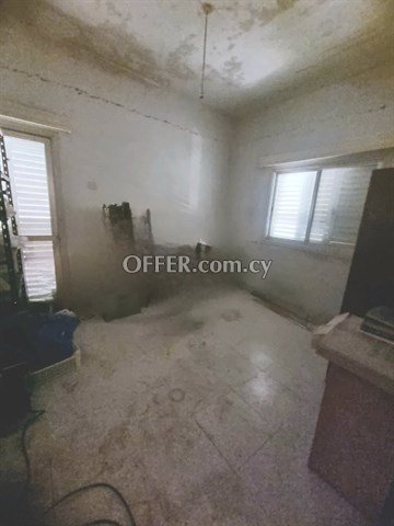 3 Bedroom House  In Kaimakli, Nicosia- Density 90% - 3